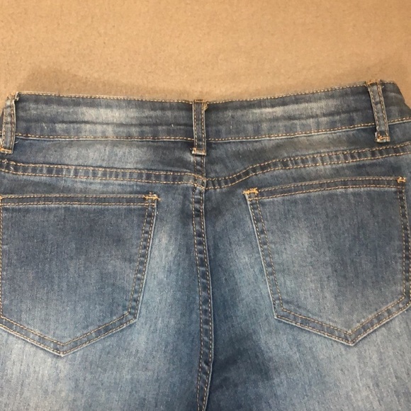 CHIQLE Distressed Jeans - Picture 5 of 5